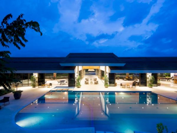 The Monarch Club